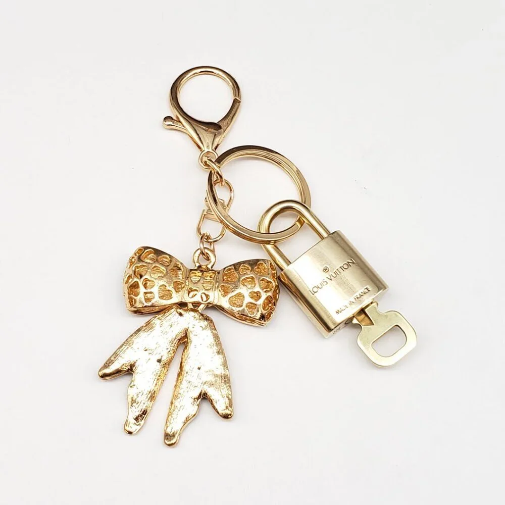 LV Gold Padlock & Key 🔒 Authentic Louis Vuitton Bag Unbranded Ribbon Charm